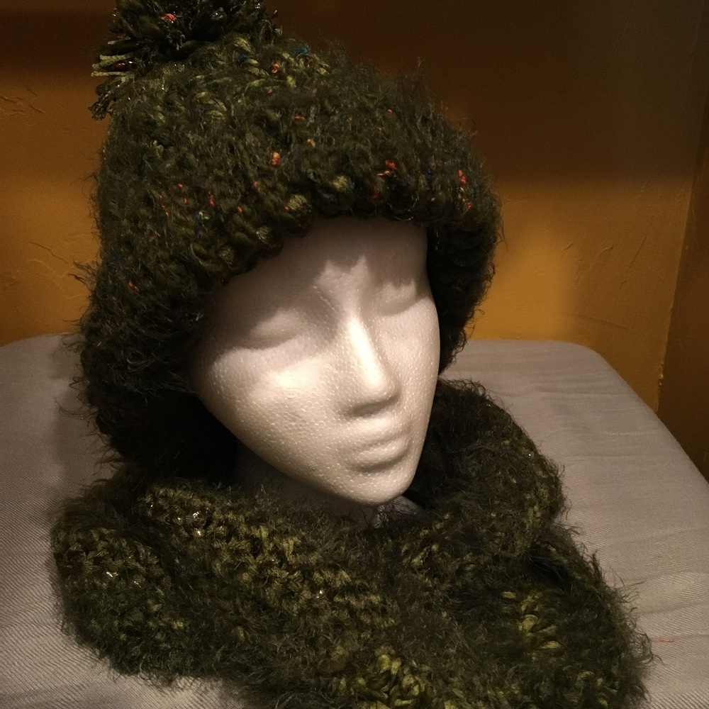 hat/scarf set